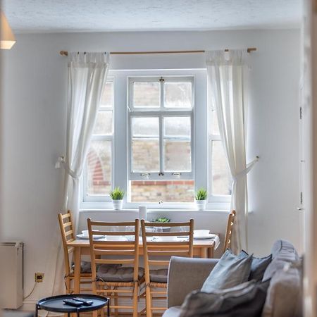 Stansted Airport & Bishops Stortford Town Centre Professional Apartment Bishop's Stortford Extérieur photo