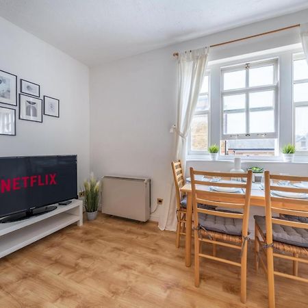 Stansted Airport & Bishops Stortford Town Centre Professional Apartment Bishop's Stortford Extérieur photo